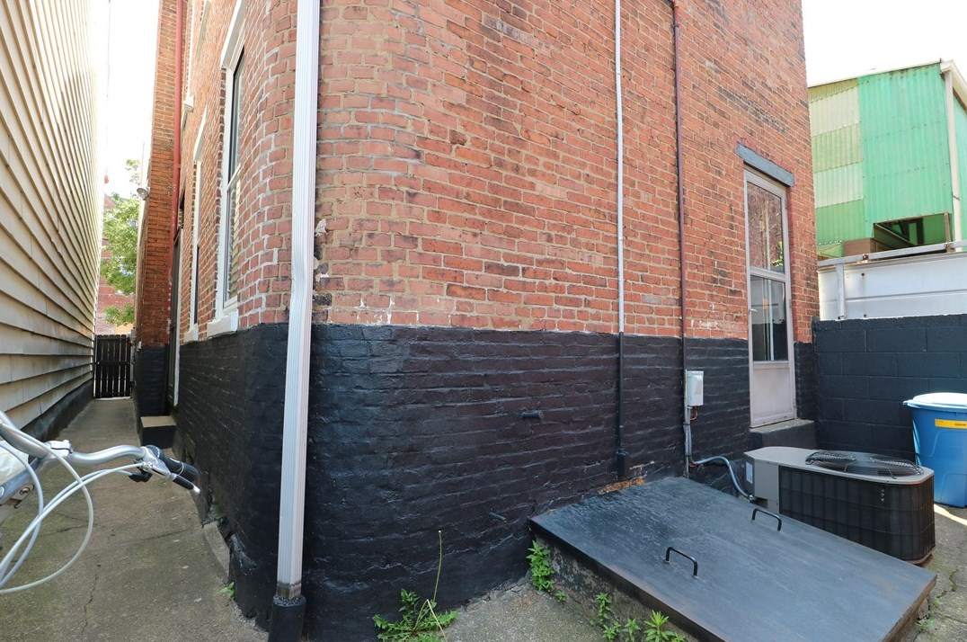 1911 Jane St, Pittsburgh PA  15203-2006 exterior