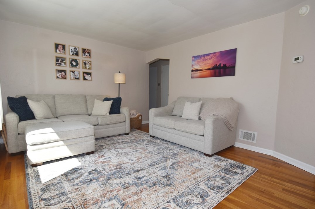 448 Rosewood Dr., Pittsburgh, PA 15236