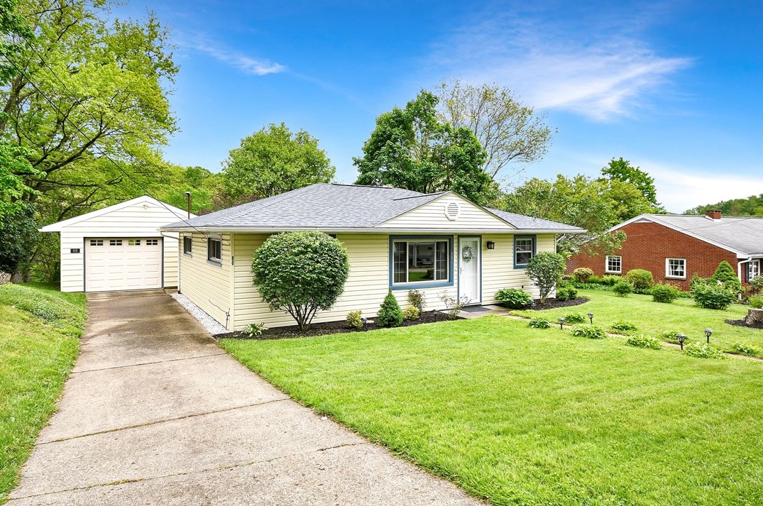 80 Hilltop Acres Rd, Washington, PA 15301-2941