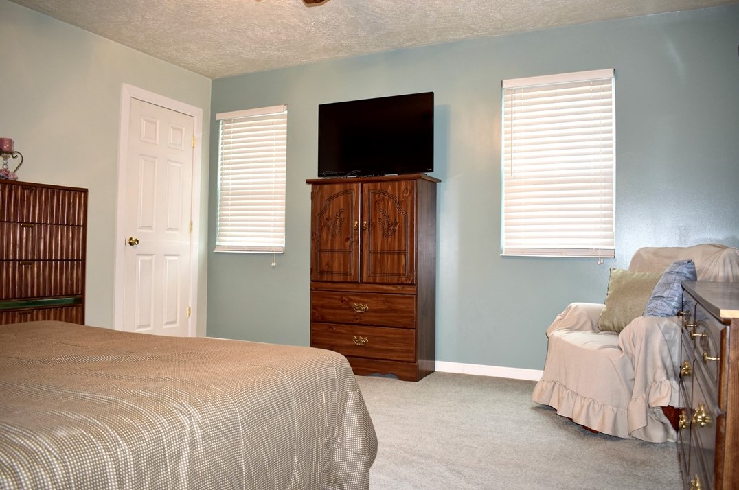 207 Pearl St, Pittsburgh PA 15224-1924 exterior