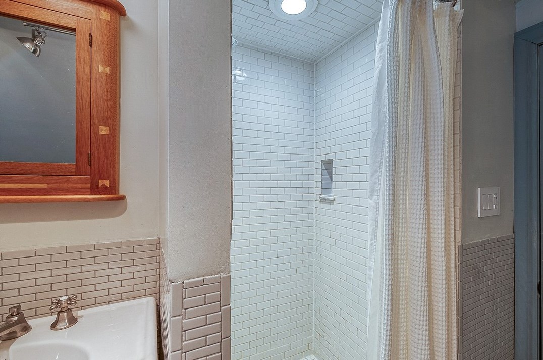 265 Lebanon Ave, Pittsburgh PA 15228-1322 exterior