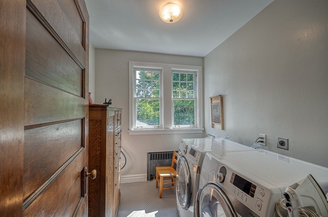 265 Lebanon Ave, Pittsburgh PA 15228-1322 exterior