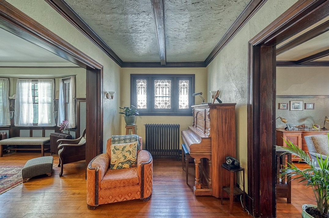 265 Lebanon Ave, Pittsburgh PA 15228-1322 exterior