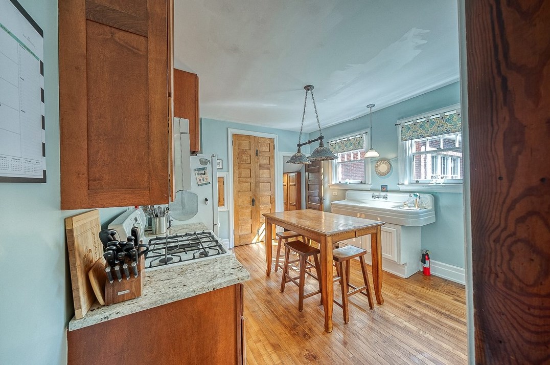 265 Lebanon Ave, Pittsburgh PA 15228-1322 exterior