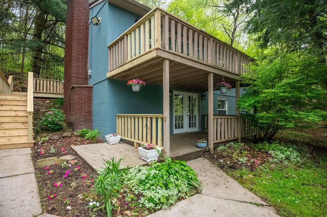 2280 Orangeville Rd, Hermitage, PA 16148