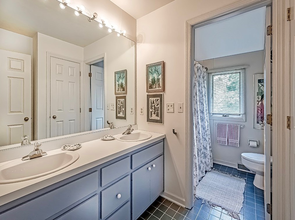 5421 Kipling Rd, Pittsburgh PA 15217-1038 exterior