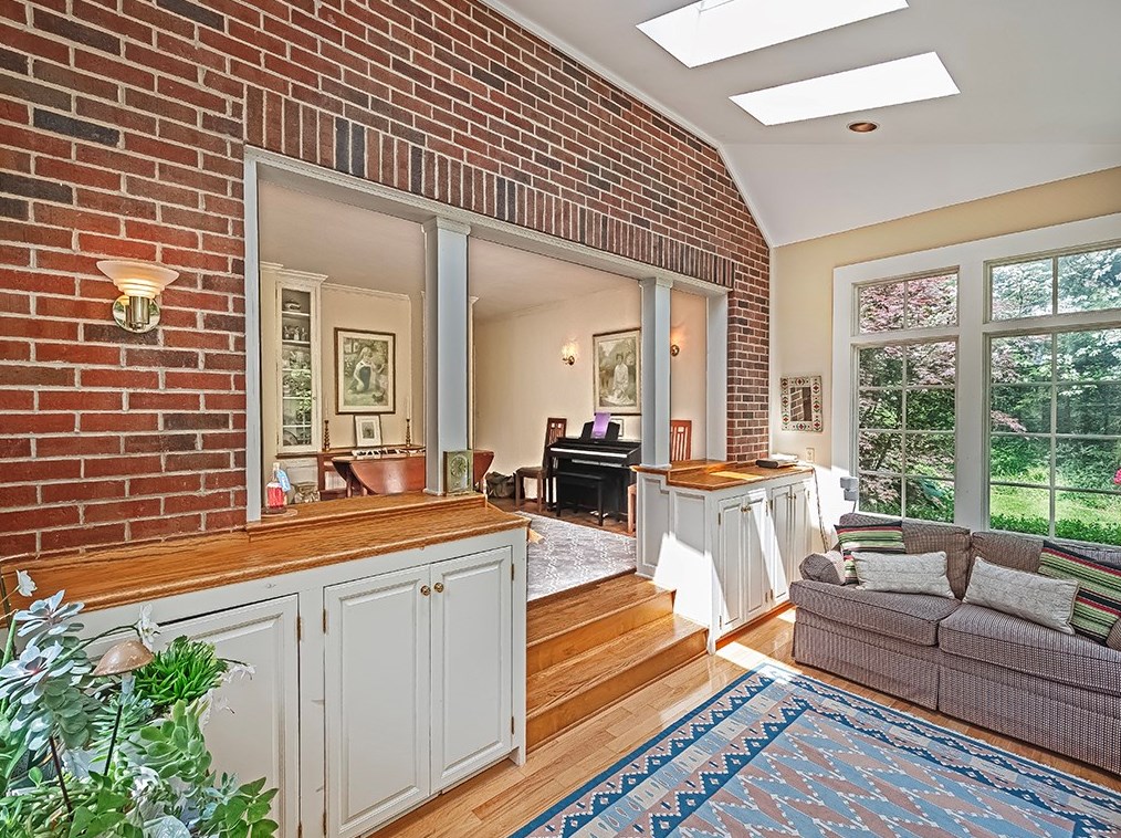 5421 Kipling Rd, Pittsburgh PA 15217-1038 exterior