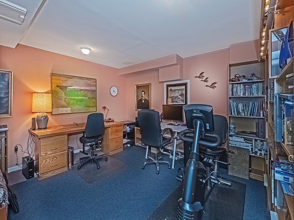 5421 Kipling Rd, Pittsburgh PA 15217-1038 exterior