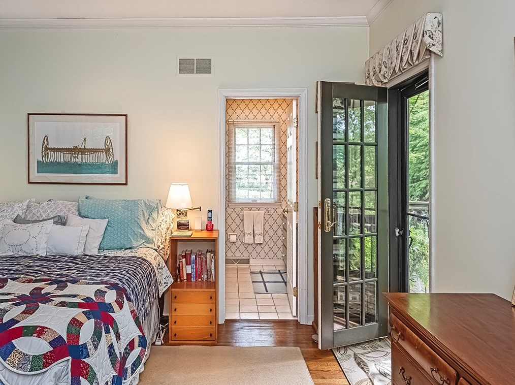 5421 Kipling Rd, Pittsburgh PA 15217-1038 exterior