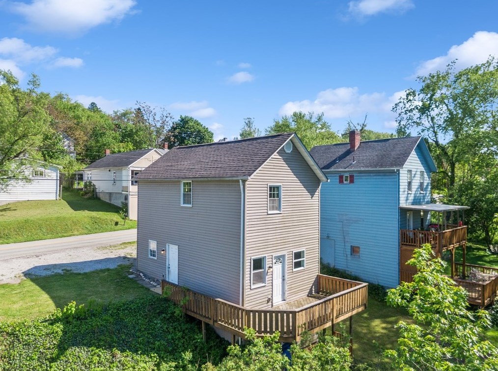 2625 Brown Ave, Grapeville, PA 15634