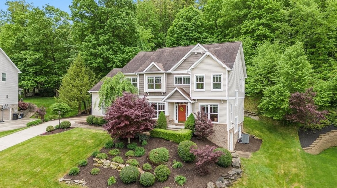1835 Madison Dr, Moon Twp, PA 15108-1198
