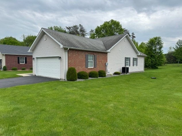 105 N Arbor Ter, New Castle, PA 16101