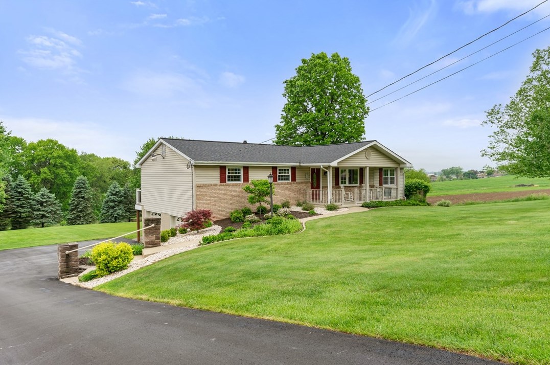 217 Burrell Hill, Jeannette, PA 15644