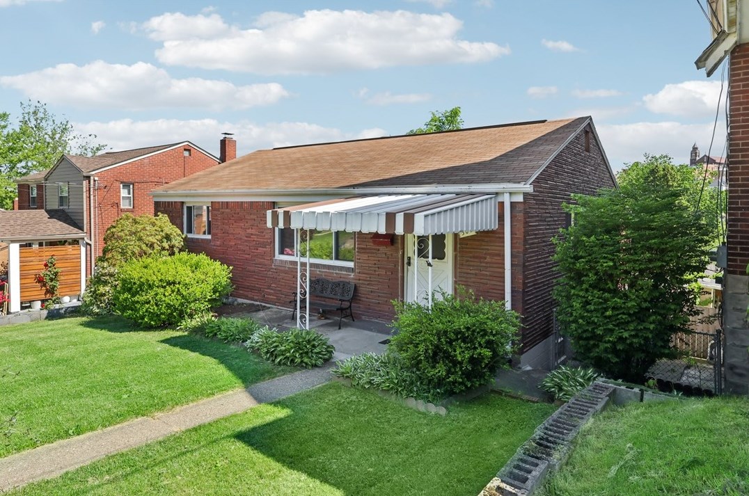 308 Parkfield St, Pittsburgh, PA 15210-4116