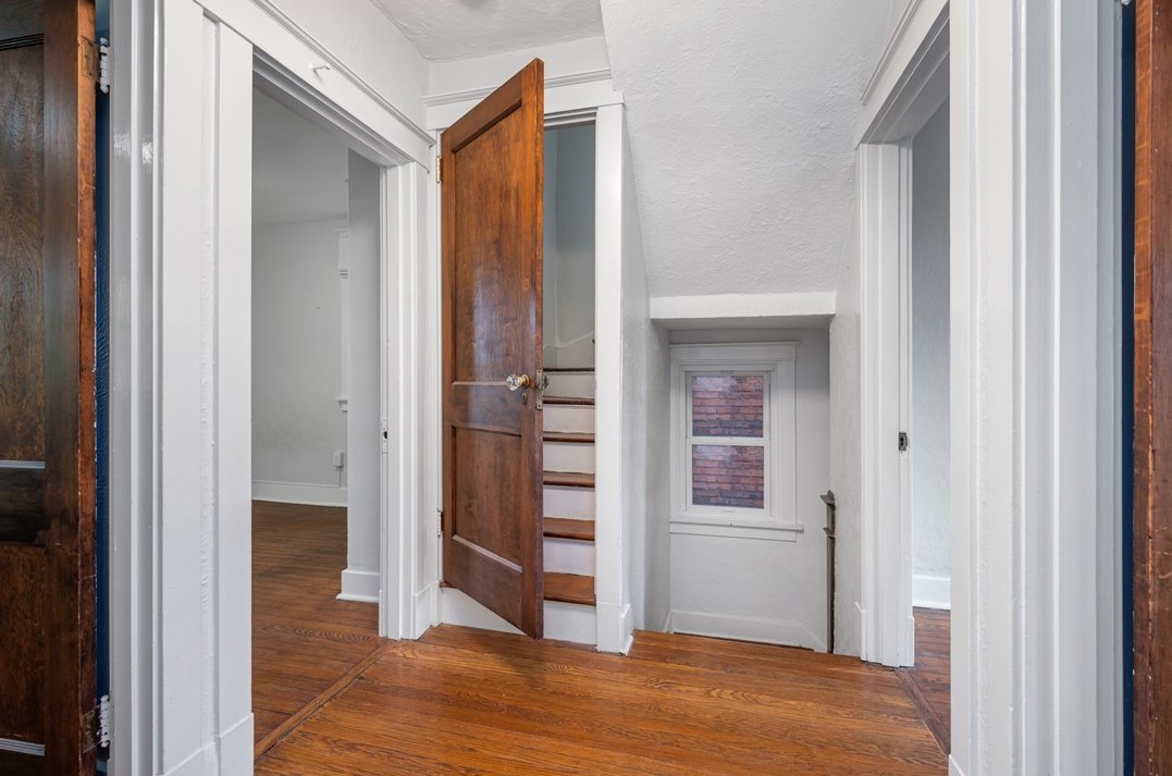 613 Kirtland St, Pittsburgh PA 15208-2826 exterior