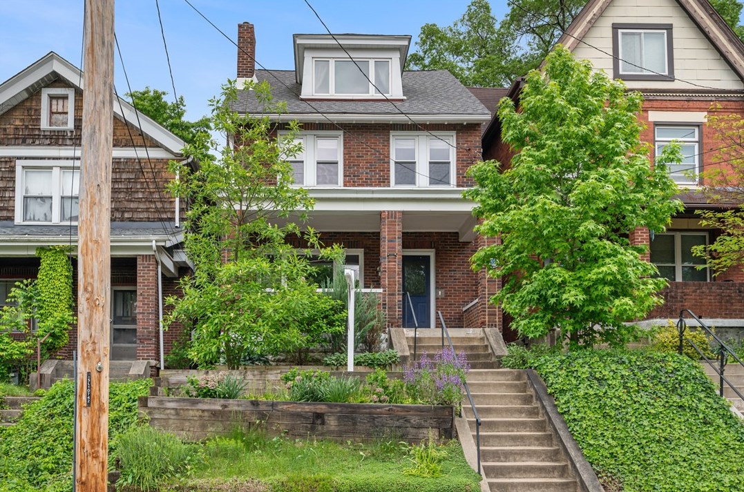 613 Kirtland St, Pittsburgh PA 15208-2826 exterior