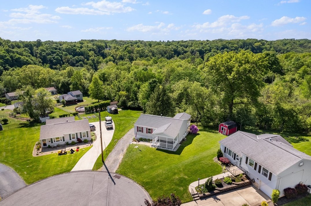 111 Jade Dr, Noblestown PA exterior