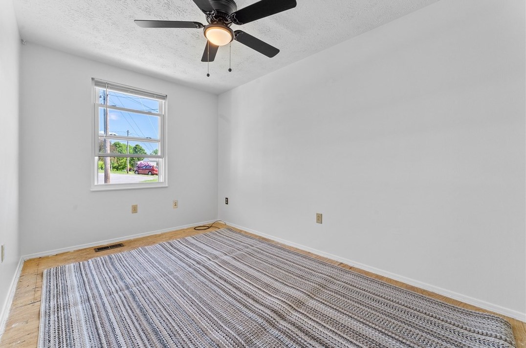 111 Jade Dr, Noblestown PA exterior