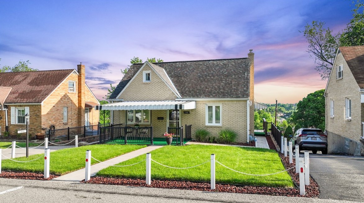 1466 Blossom Hill Rd, Pittsburgh, PA 15234-2338