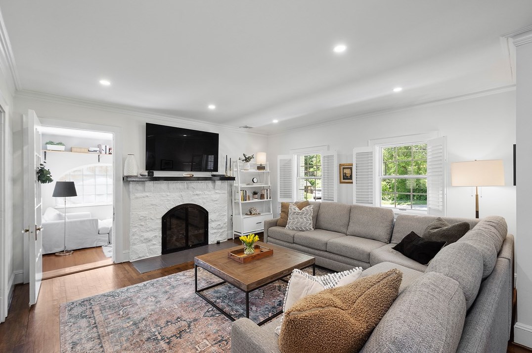 95 Inglewood Dr, Pittsburgh PA 15228-1555 exterior