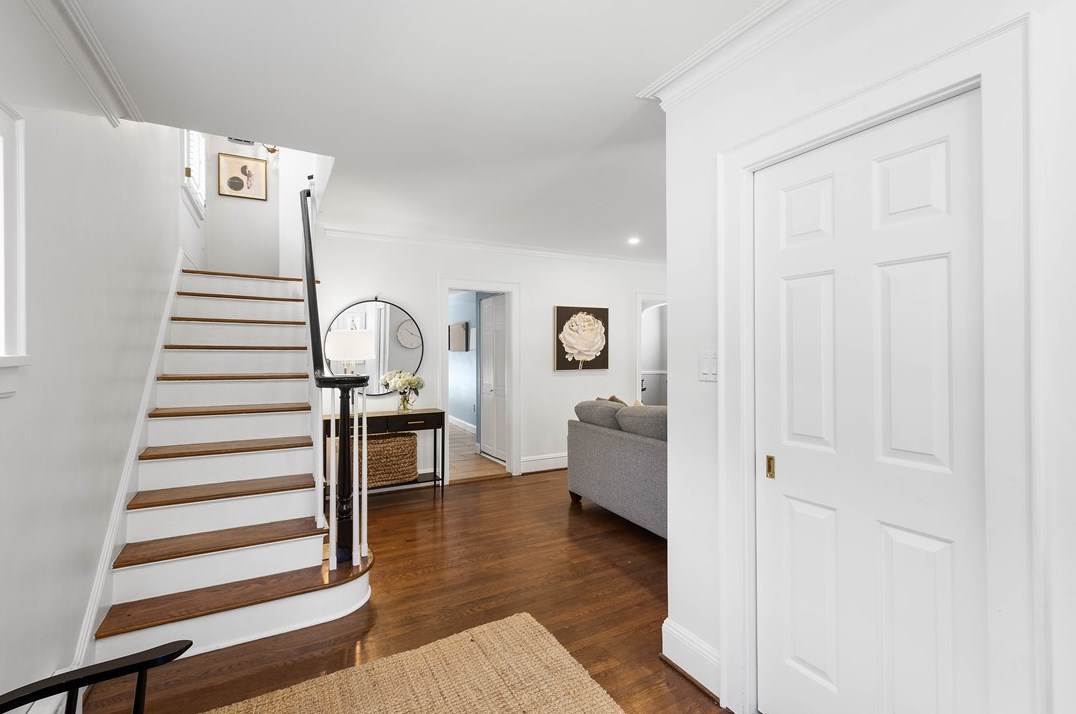 95 Inglewood Dr, Pittsburgh PA 15228-1555 exterior