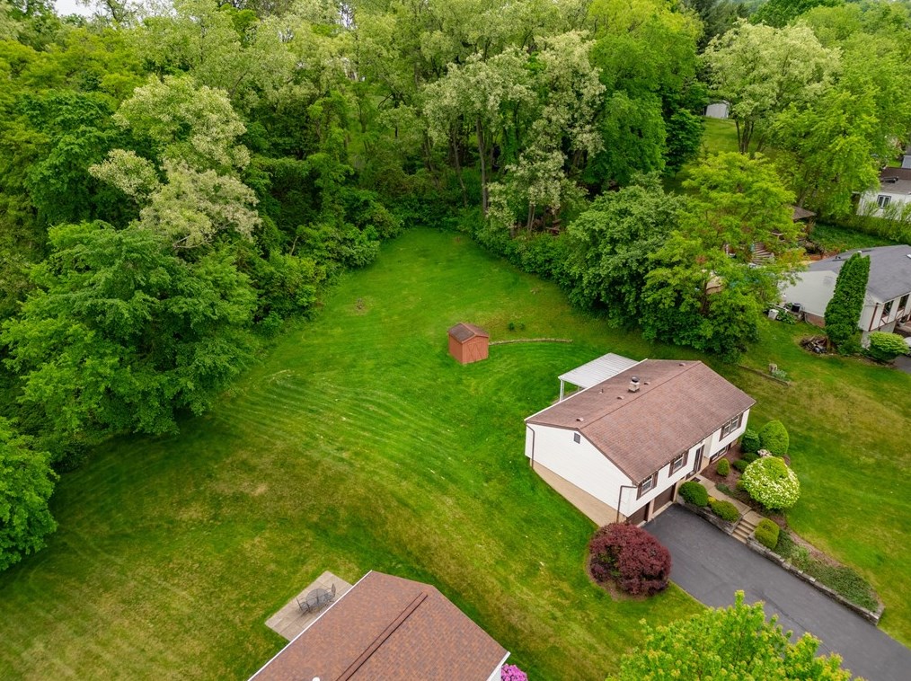 445 Lorlita Ln, Pittsburgh, PA 15241-1719