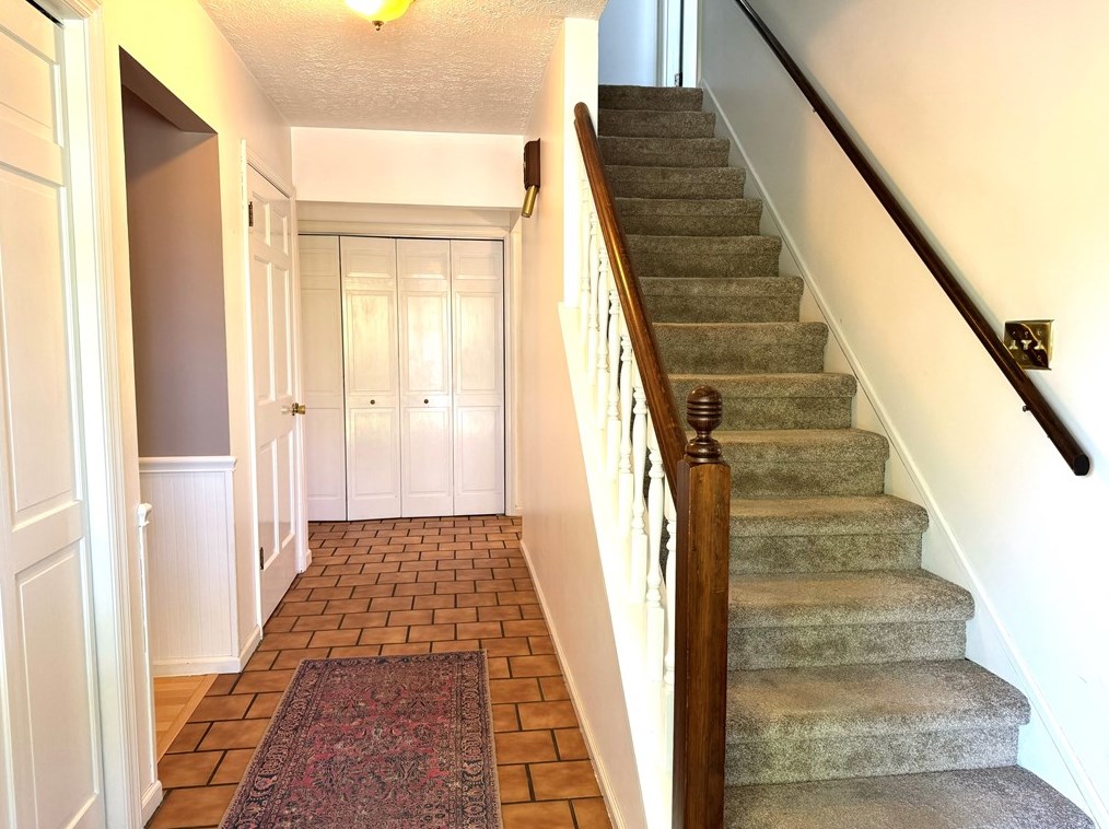 123 Shawnee Dr, Butler, PA 16001-0535