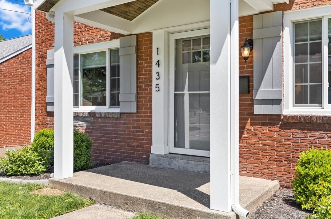 1435 Critchfield Dr, Bridgeville, PA 15017