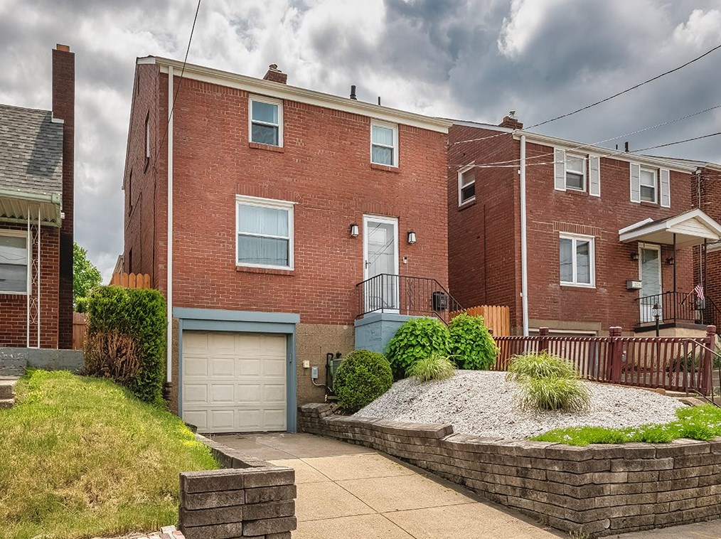 1528 Trinity St, Pittsburgh, PA 15206-1363