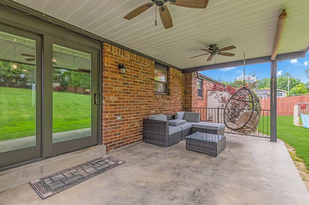 1670 Charlton Hts Rd, Moon Twp PA 15108-3016 exterior