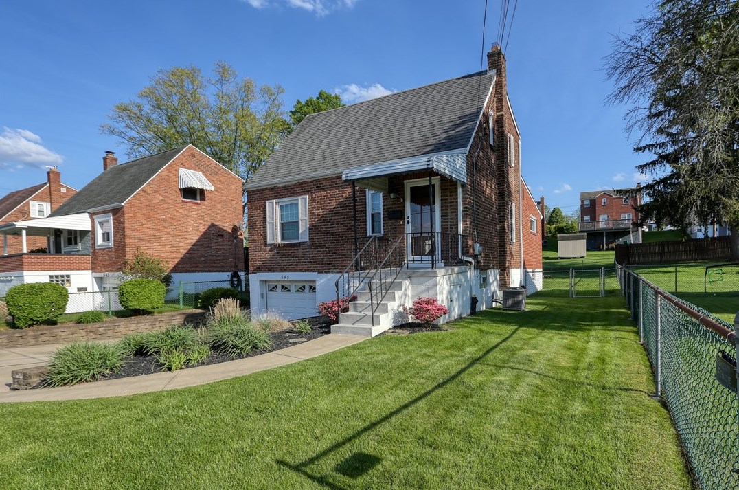 545 Lincoln Ave, Collier Township, PA 15106