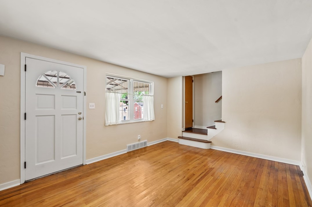 403 Maytide St, Pittsburgh PA  15227-1847 exterior