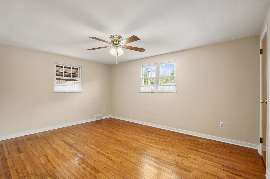 403 Maytide St, Pittsburgh PA  15227-1847 exterior