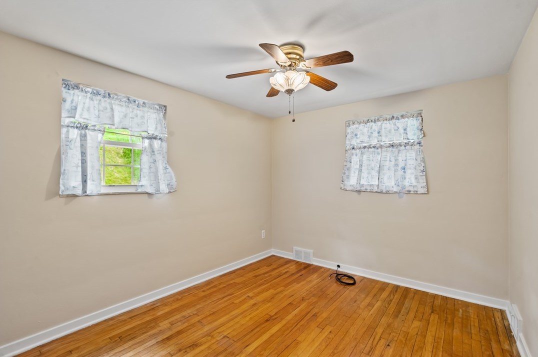 403 Maytide St, Pittsburgh PA  15227-1847 exterior