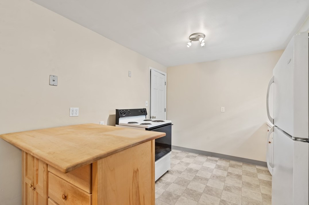 403 Maytide St, Pittsburgh PA  15227-1847 exterior