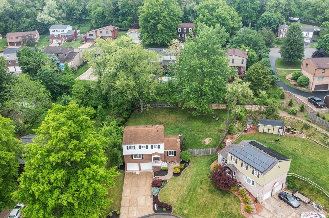 9265 Douglas Fir Dr, Pittsburgh, PA 15239-2001