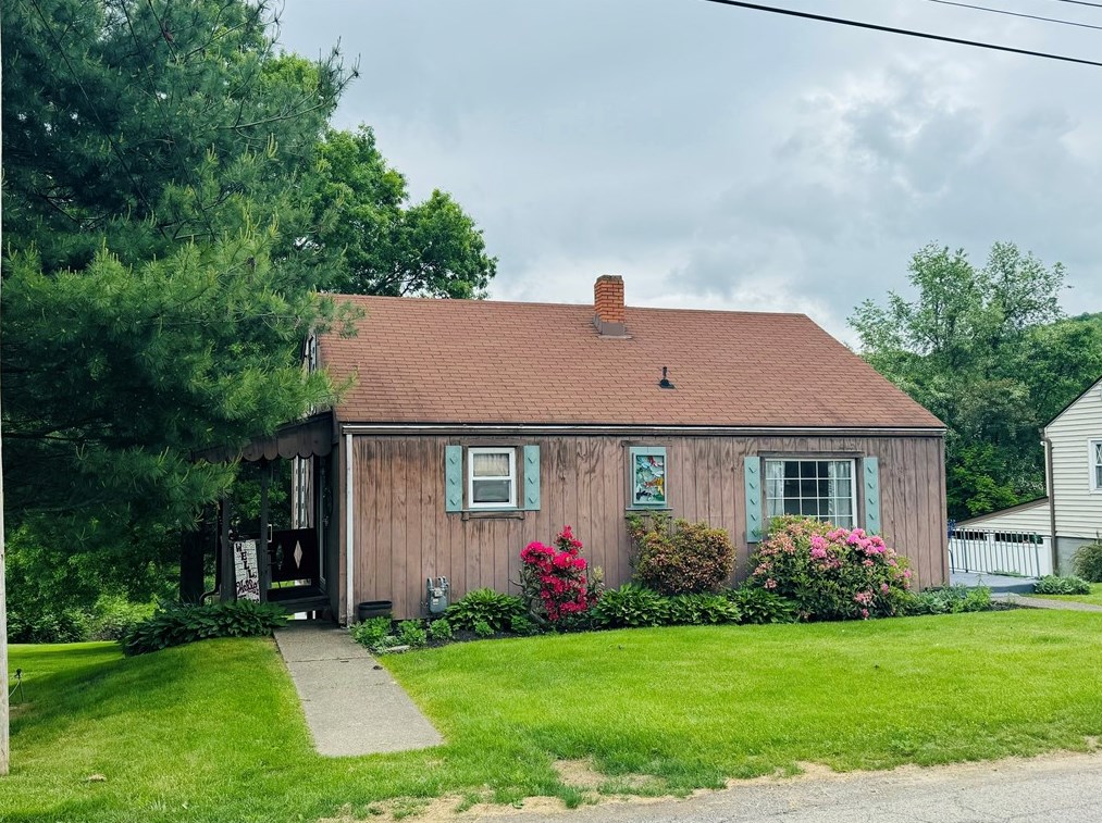 794 4th St, Rochester, PA 15074-1430