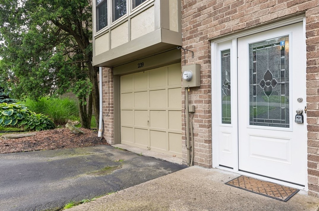 239 Timber Dr, Trafford, PA 15085