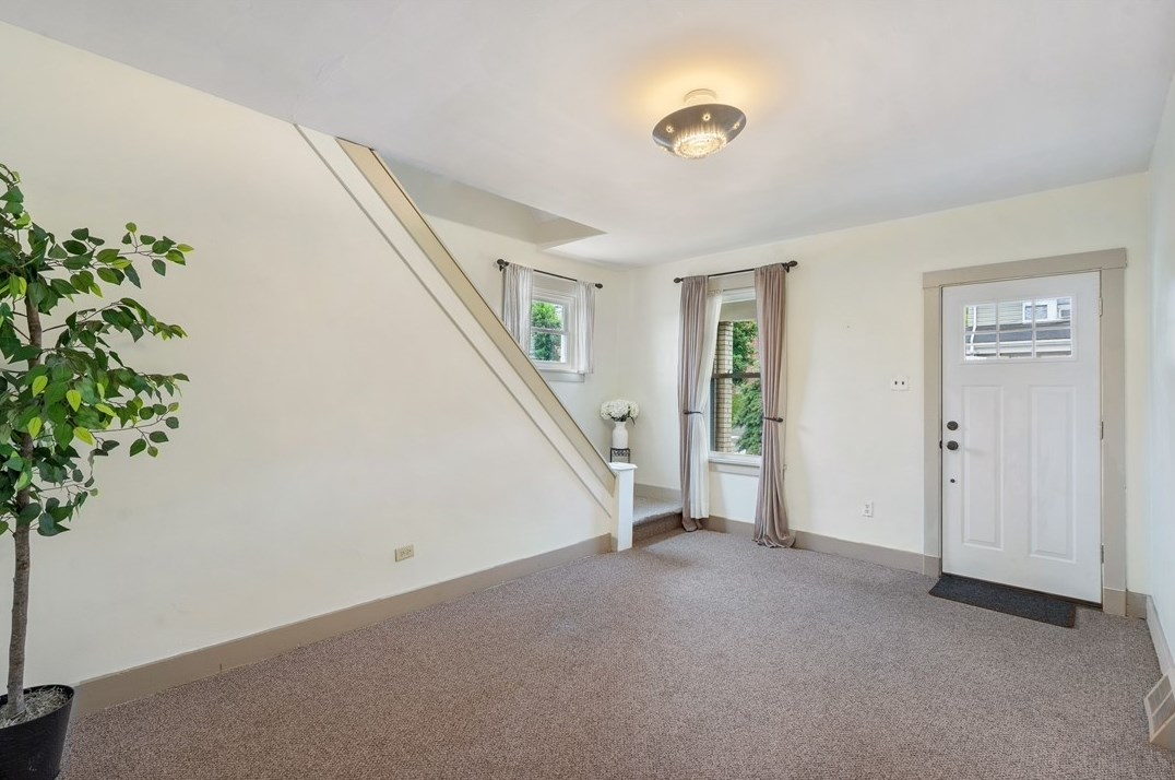 1700 Jancey St, Pittsburgh PA  15206-1146 exterior