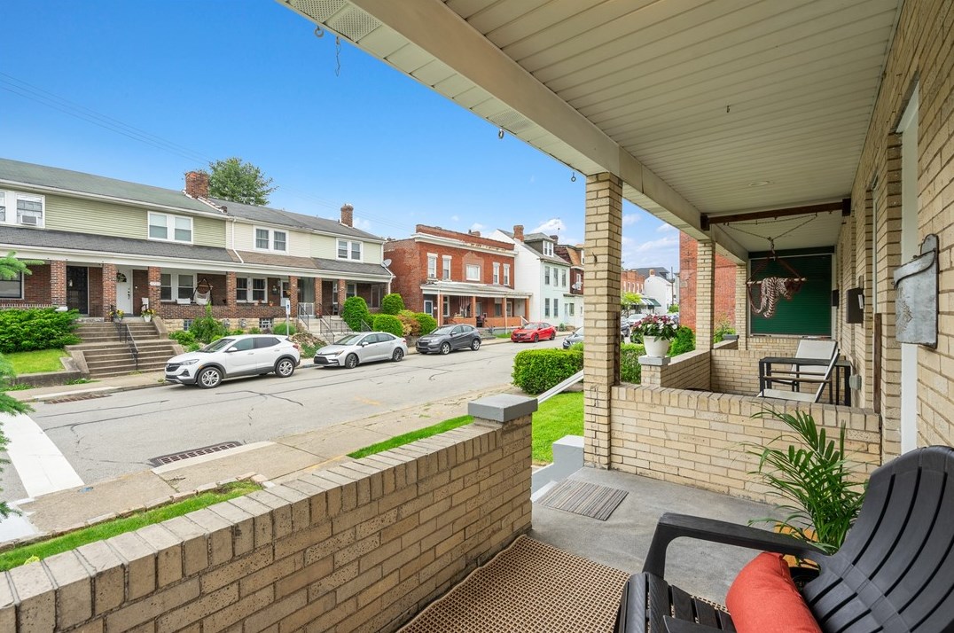 1700 Jancey St, Pittsburgh PA  15206-1146 exterior