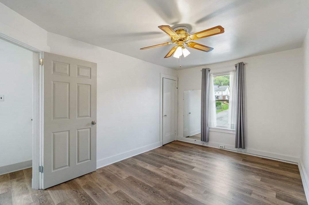 1700 Jancey St, Pittsburgh PA  15206-1146 exterior