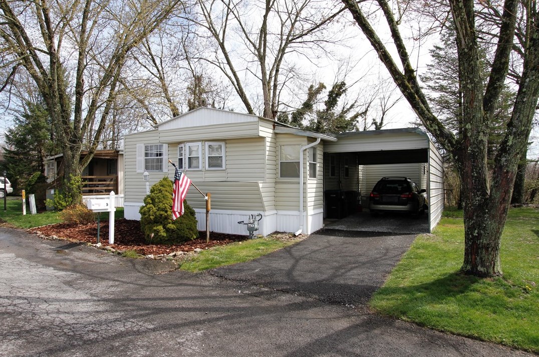 5 Round Top Dr, Finleyville, PA 15332