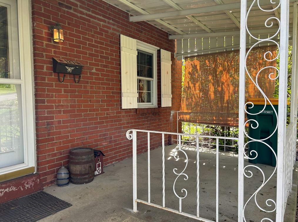 127 Demar Blvd, Canonsburg, PA 15317-2215