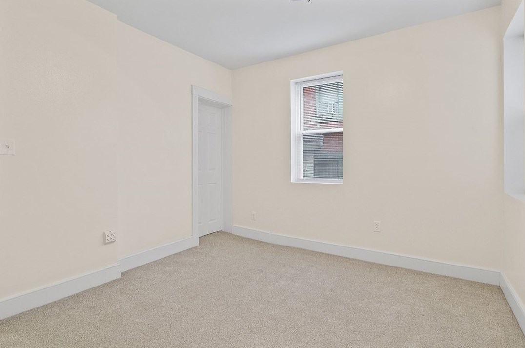 1213 Linden Pl, Pittsburgh PA 15212-4829 exterior