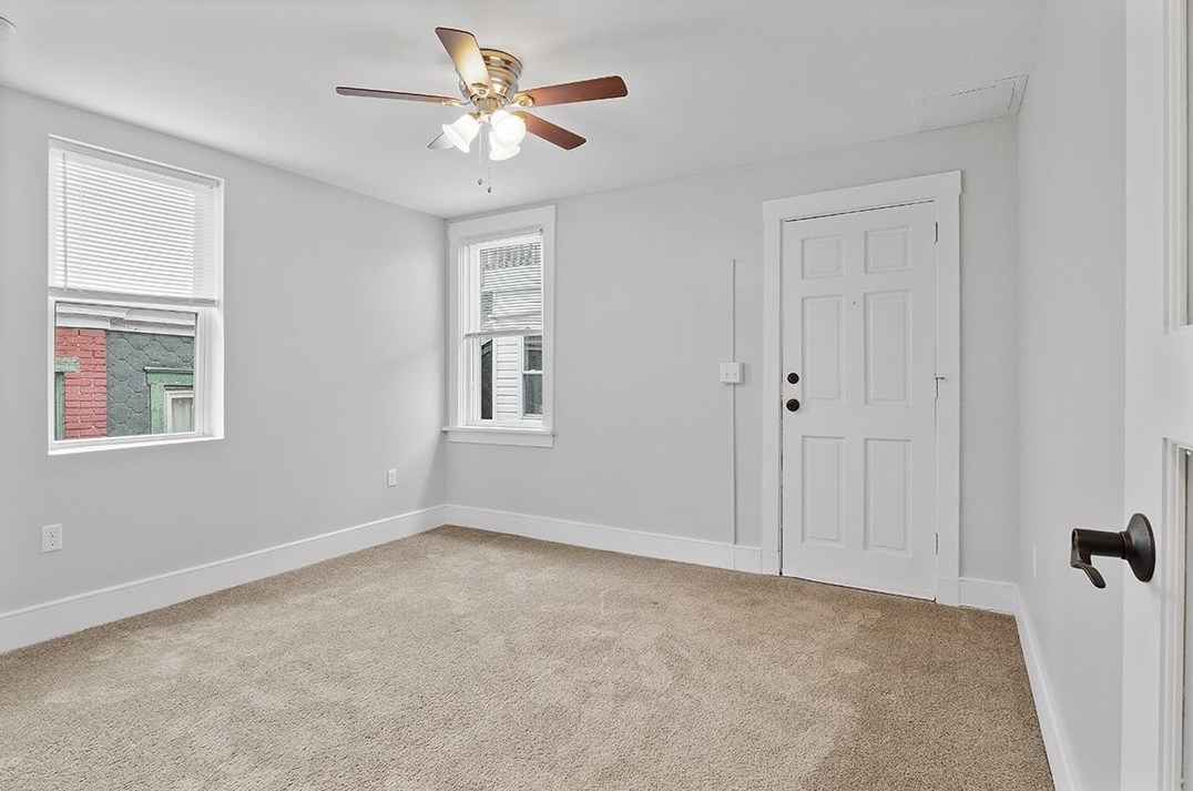 1213 Linden Pl, Pittsburgh PA 15212-4829 exterior