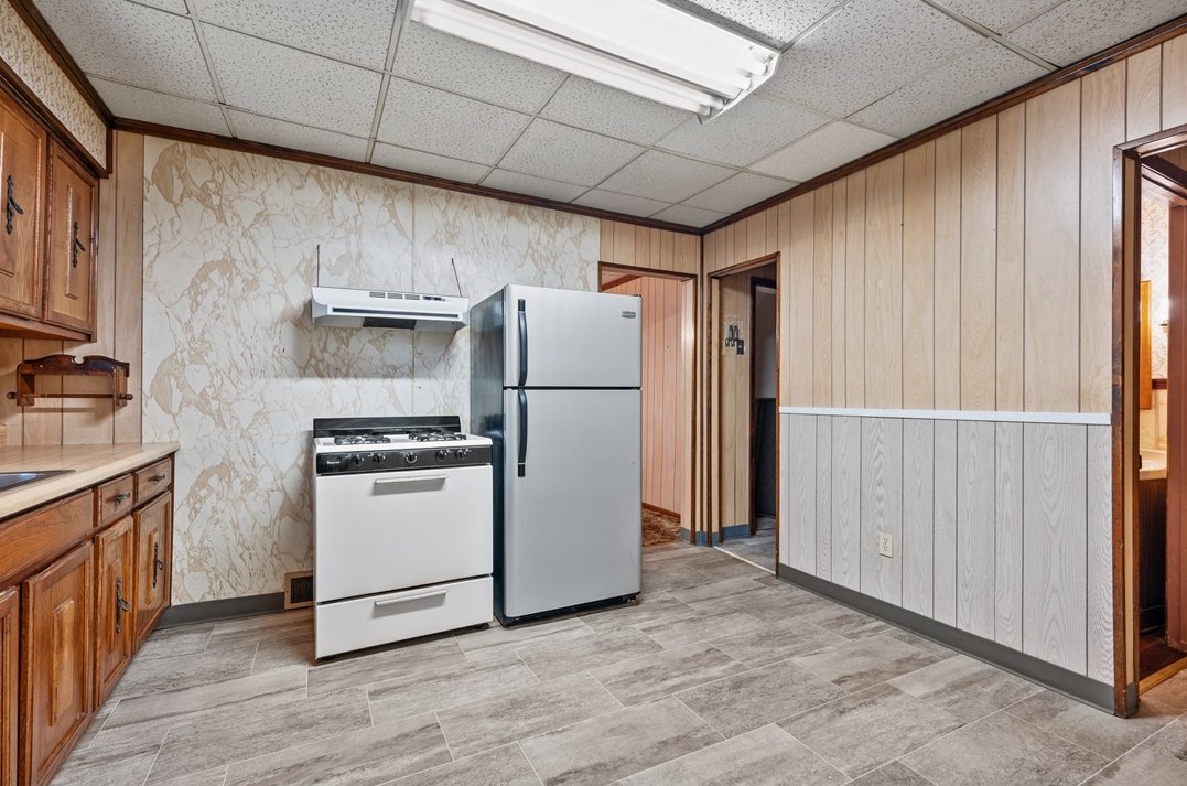 802 10th Ave, Whitaker PA  15120-1925 exterior