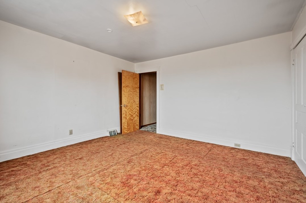 802 10th Ave, Whitaker PA  15120-1925 exterior