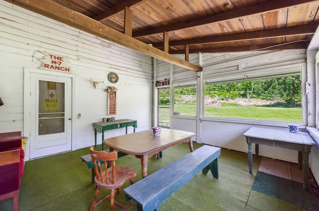 6784 Saltsburg Rd, Saltsburg, PA 15681