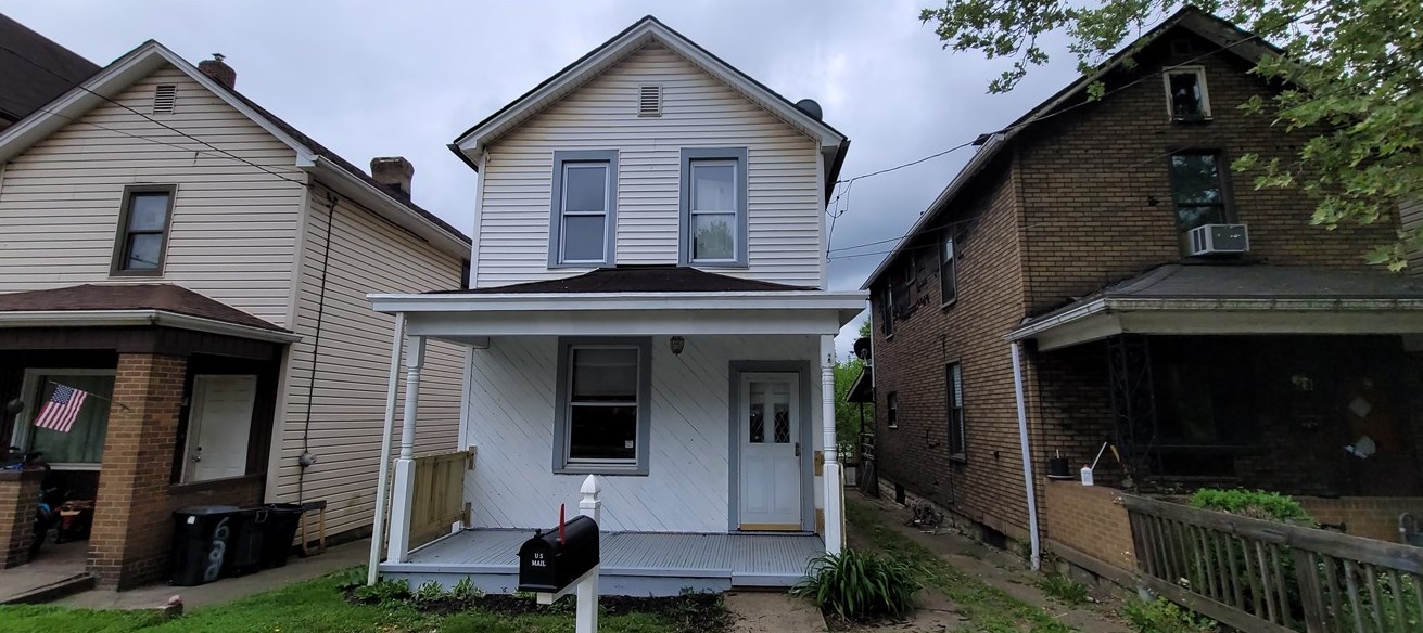 618 Penn Ave, Midland, PA 15059