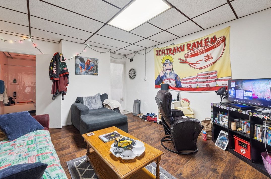 833 Excelsior St, Pittsburgh PA  15210-1036 exterior